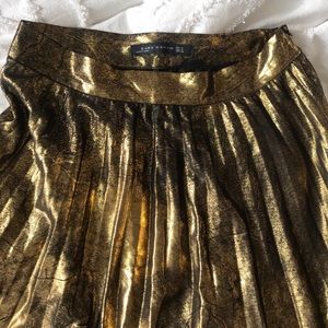 Gold foil pleated Zara skirt